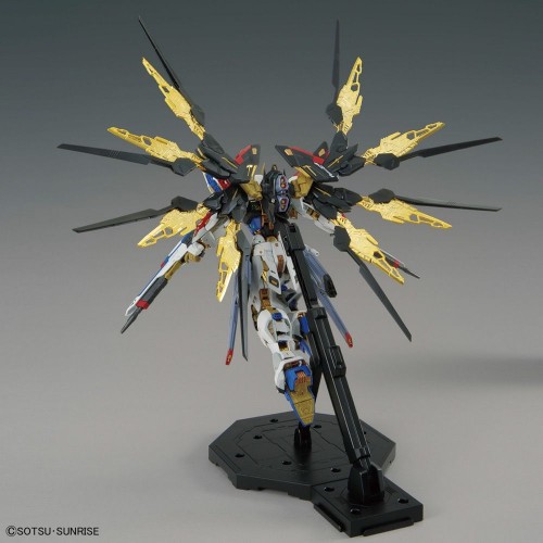 Bandai Namco 1/100 MGEX ZGMF-X20A STRIKE FREEDOM GUNDAM Bandai Namco 1/100 MGEX ZGMF-X20A STRIKE FREEDOM GUNDAM